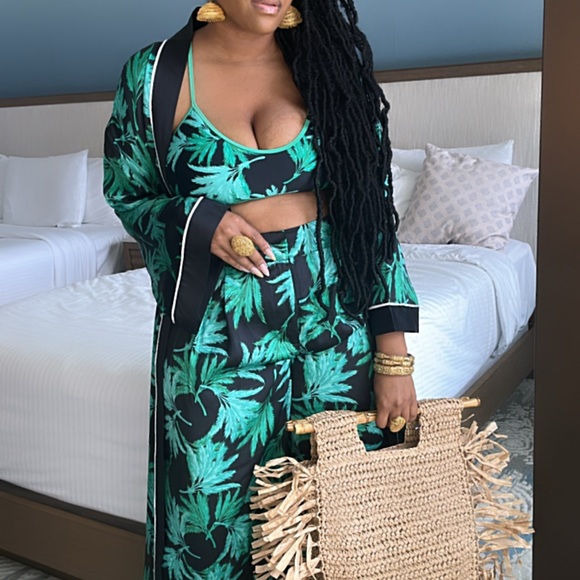 FeNoel x Target 3 piece set - Picture 3 of 11